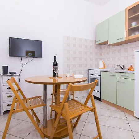 Apartments Ivica - Garden Terrace Slatine Exterior photo