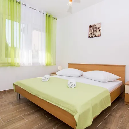 Apartments Ivica - Garden Terrace Slatine Exterior photo
